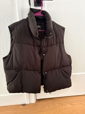 Zara puffy vest